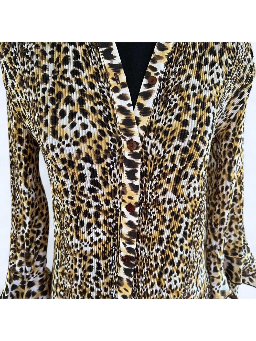 Vintage Y2K leopard print  flared sleeve top size Medium 🤎 - Picture 3 of 6